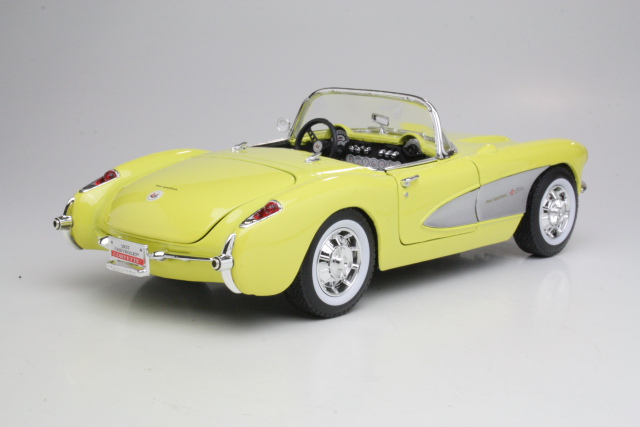 Chevrolet Corvette 1957, yellow