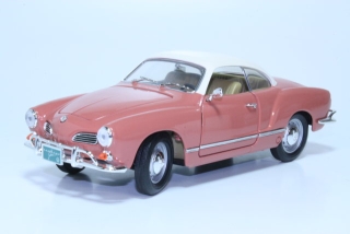 VW Karmann Ghia 1966, koral pink