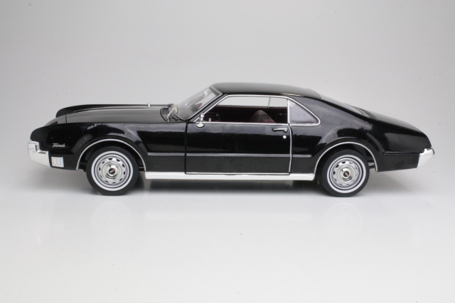 Oldsmobile Toronado 1966, black