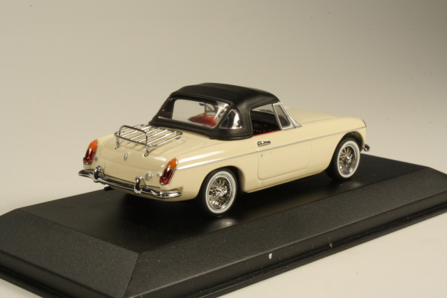 MG B Cabriolet Softtop 1962, kerma - Sulje napsauttamalla kuva