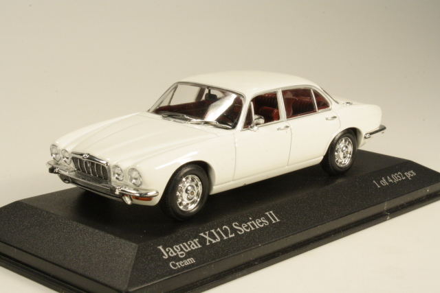 Jaguar XJ12 Series II 1975, valkoinen