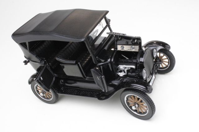 Ford Model T Touring 1925, black