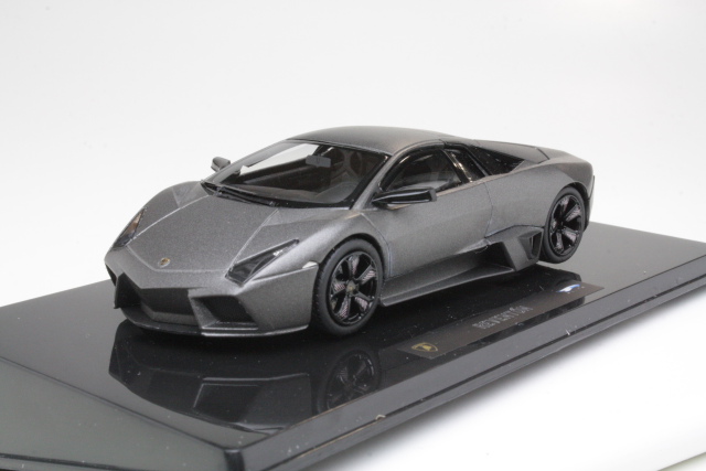 Lamborghini Reventon, harmaa