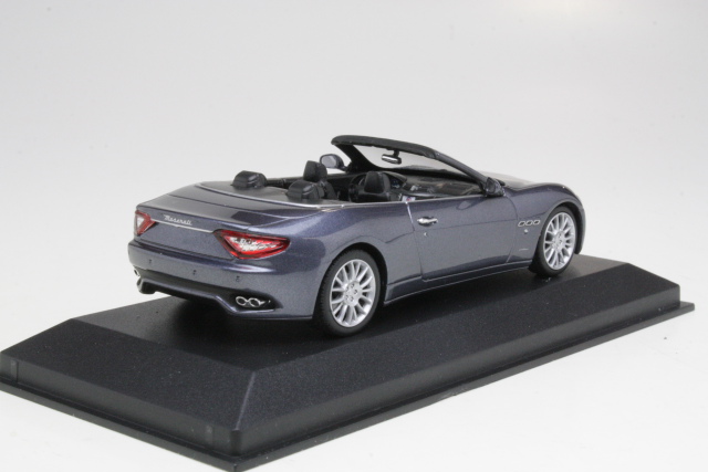 Maserati Gran Cabrio 2010, harmaa - Sulje napsauttamalla kuva