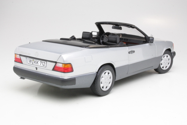 Mercedes 300CE-24 Cabriolet 1990, hopea - Sulje napsauttamalla kuva