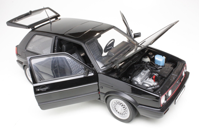 VW Golf 2 GTi G60 1990, musta