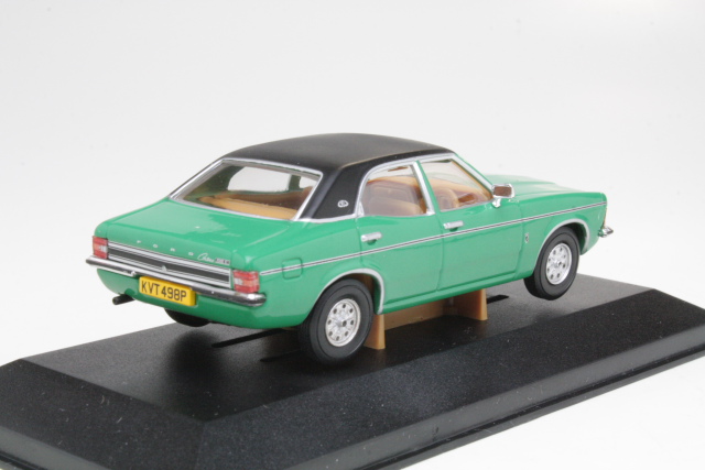 Ford Cortina Mk3 2000E, green