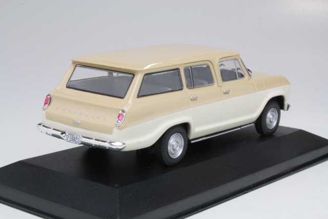 Chevrolet Veraneio 1965, beige - Sulje napsauttamalla kuva