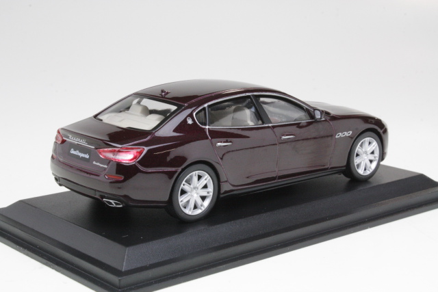 Maserati Quattroporte GTS 2013, dark red