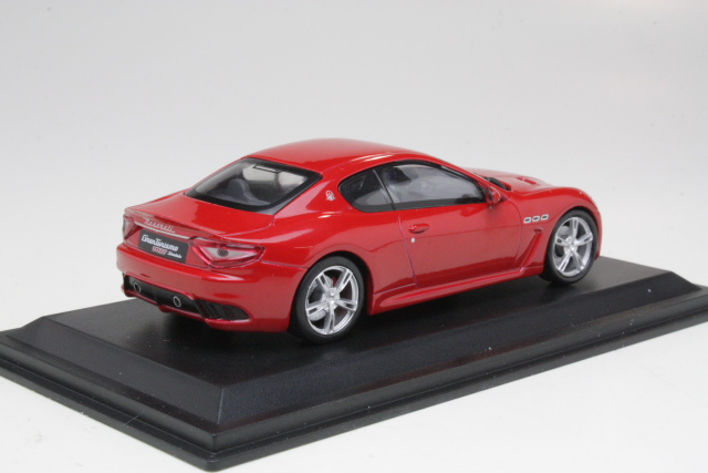 Maserati Gran Turismo MC Stradale 2013, red