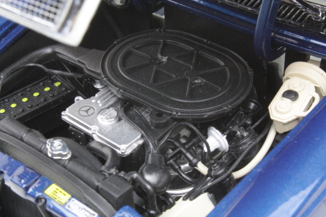 Mercedes 280C Strich 8 (w114) 1973, blue