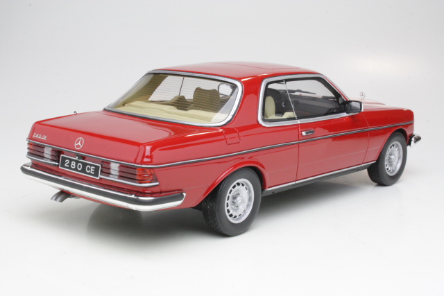 Mercedes 280CE (C123), punainen