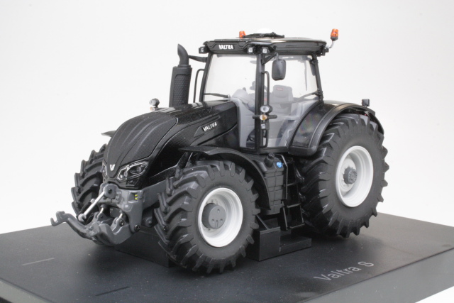Valtra S-Series, black