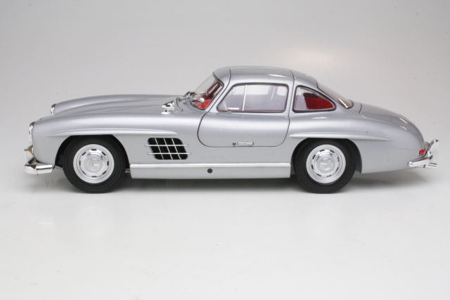 Mercedes 300SL (W198 I) 1954, hopea - Sulje napsauttamalla kuva