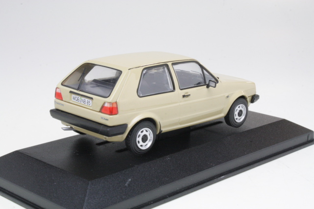 VW Golf 2 1.3C, beige - Sulje napsauttamalla kuva