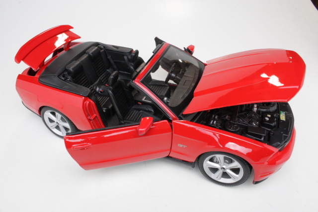 Ford Mustang GT Cabrio 2010, red