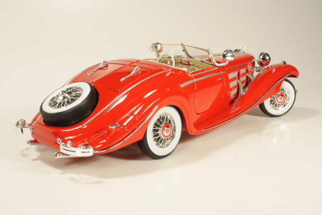 Mercedes 500K 1936, punainen