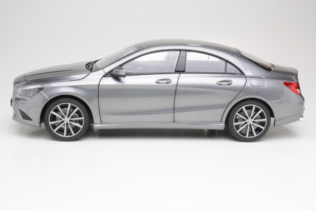 Mercedes CLA 220 2013, grey