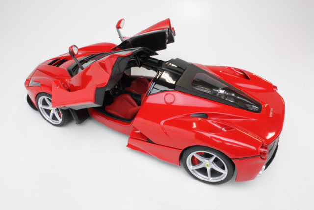 Ferrari LaFerrari 2013, red