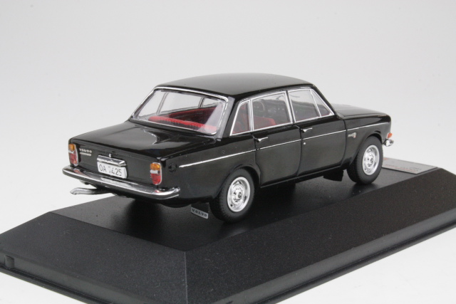 Volvo 144S 1967, musta